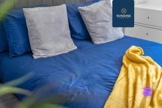 Springhill Townhouse, 3 Bedrooms, 2 Kings, 1 Single, Great Views, Newly Refurbished, Free Parking, Free Wifi, River View, Dock, Eden Views, PRICE MATCH GAURANTEE by Sunrise Short Lets Dundee - Dundee - 2