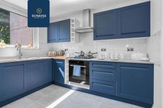 Springhill Townhouse, 3 Bedrooms, 2 Kings, 1 Single, Great Views, Newly Refurbished, Free Parking, Free Wifi, River View, Dock, Eden Views, PRICE MATCH GAURANTEE by Sunrise Short Lets Dundee - Dundee - 6