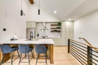 Walk to Shops and Restaurants Chic Galveston Studio - Galveston - 9