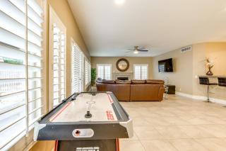 Heated Pool and Fire Pit Family Home in Chandler - Chandler - 3