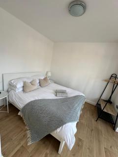 Central & Cozy 3BR Apt - High Chair - Free Parking - Londres - 6