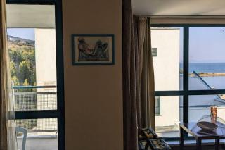 Stunning Private Beachfront Studio with Pool Access - Golden Sands - 3