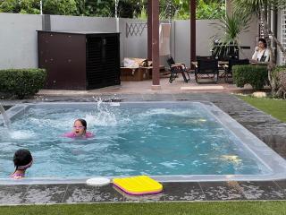 Luxurious Pool Villa , Ipoh with Karaoke, Snooker for 15-20 pax - Ipoh - 5