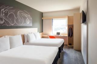 Ibis Queretaro - 1