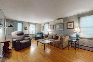 Cozy & Quiet Hyannis Retreat - 6