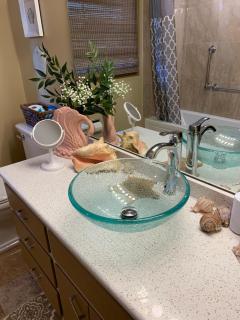 Private Guest Bedroom-1W West Room - Close to Lake Michigan - Sheboygan - 1