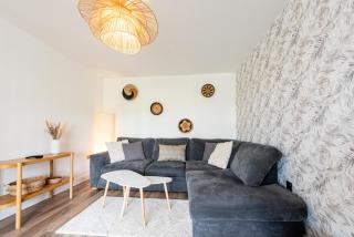 Stylish new build 4 bedrm house near Cheshire Oaks - Ellesmere Port - 7