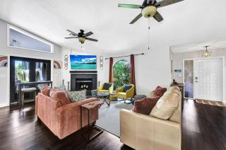 Heated Pool, Sleeps 10, Relaxing Lanai, Near Beaches, Pet Friendly! - Bonita Springs - 8