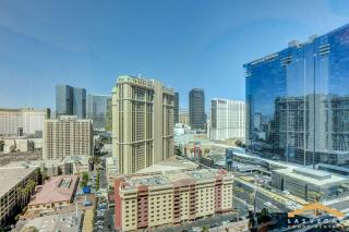 MGM Signature-22-711 Strip View Jacuzzi Studio - Las Vegas - 0