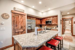 Ski-In 2 Bedroom Townhome At Mountain Thunder - 1