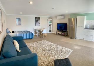 Churchill Oasis by the sea - Tauranga - 3