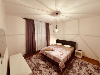 Miss Nareen's Central Rooms - Sarajevo - 5