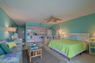 Mariners Cove 404 - Ocean View Studio Steps From The Beach! - New Smyrna Beach - 2