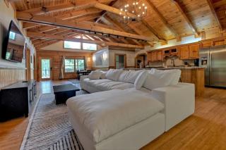 Tucked Away - Mineral Bluff - 2