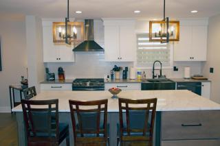 8 Minutes to Downtown! - 3