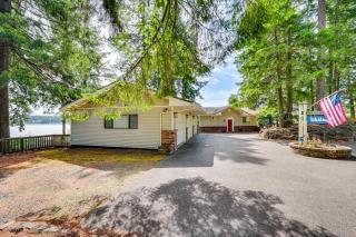 Serene Shelton Sanctuary with Private Beach and Kayaks - Shelton - 9
