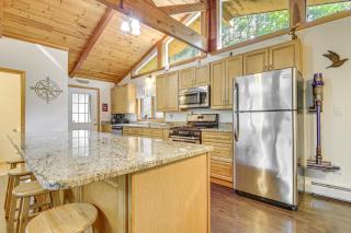 Peaceful Highland Lake Home with Kayaks, Dock Access - Bridgton - 3