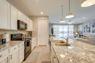 Central Casa Grande Home in Quiet Neighborhood - Casa Grande - 2