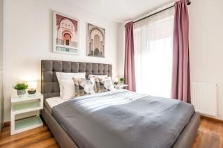 Central - NEW - with Sunny Balcony - 0