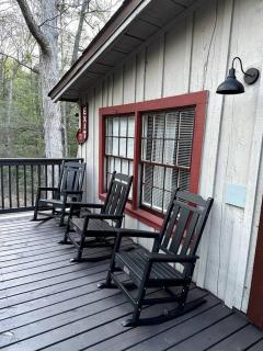 The Furry Main Lodge - Waynesville - 4