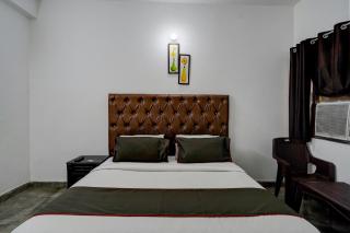 Hotel O Omi Rooms - Gurgaon - 1