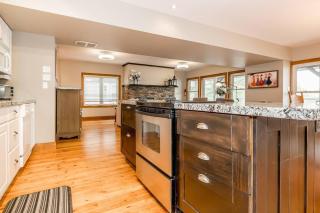 Muskoka Lakeshore Cottage Bliss - Gravenhurst - 3