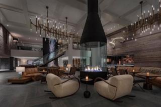 Luxury Hotel Room With 2 Queen Beds In Lionshead Village - 8