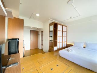 Spacious Japanese Style Studio Apartment at Vasanta Innopark By Travelio - Cikarang - 6
