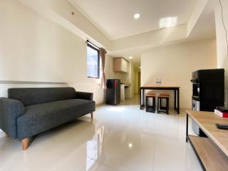 Homey and Minimalist 2BR at Meikarta Apartment By Travelio - 4