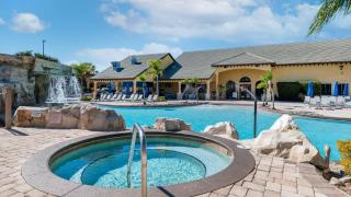 Luxury 5BR 4BA with Pool in Kissimmee - Kissimmee - 4
