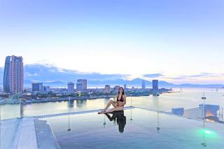 IBIZA Riverfront Da Nang Hotel Powered by ASTON - Đà Nẵng - 4