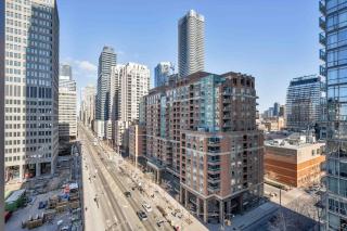 Large 2BR on Bay Street 4 Beds with Balcony - 8