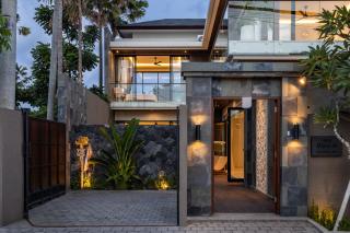 BRAND NEW Trendy Modern and Spacious 3Bd Villa - Kerobokan - 2