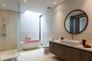 BRAND NEW Trendy Modern and Spacious 3Bd Villa - Kerobokan - 4