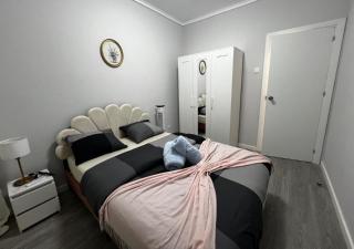 Chachino Guesthouse -5 Mins walk to Train & Bus Station - Agualva - 9