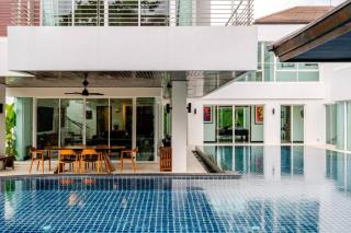 Kyerra 88-16 An exquisite mansion with eclectic interiors - Phuket - 1