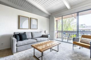 Culver City 2BR w Gym Pool nr shops LAX-331 - 0