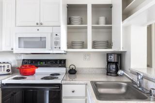 Culver City 2BR w Gym Pool nr shops LAX-331 - 4