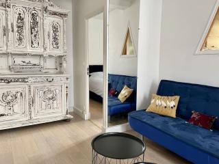 Fun x Cosy City Retreat by Melrose - 8