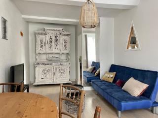 Fun x Cosy City Retreat by Melrose - 6