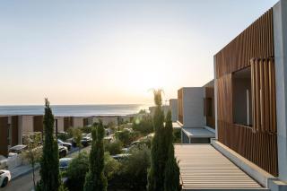 Beachfront Villa in Luxury Resort in Palasa - Palasë - 8