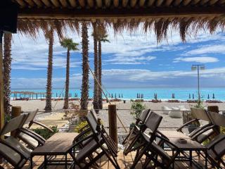 Beachfront Villa in Luxury Resort in Palasa - Palasë - 7