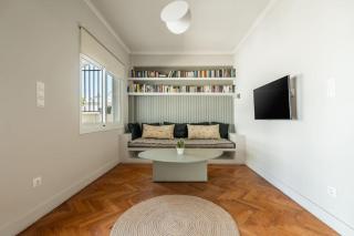 Family 2BR Apt By National Archaeological Museum - Atene - 1