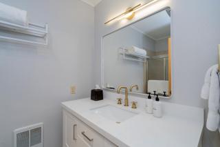 Comfy Casual Near Gondola & Main Street! Needle Rock 3 condo - 3