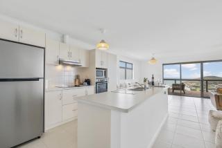 Seaview at the Bay - Wi-Fi - Oceanview - Near Beach - No Linen Included - 9