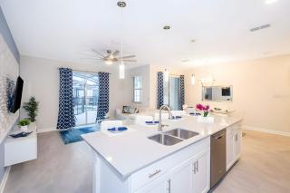 Best Location Home with Pool at Storey Lake 4830 - 7