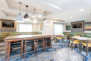 Fairfield Inn Suites Brunswick - Brunswick - 4