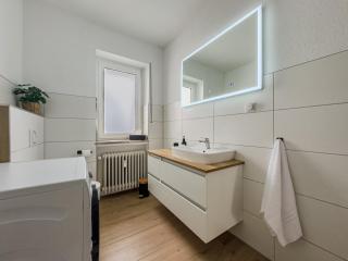 Homelystays Stilvolles Apartment an der Kirche - 8