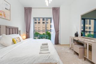 Modern 1-BR Apartment Close to Dubai Mall and Burj Khalifa - Dubai - 1