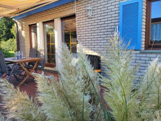 Ferienhaus Urlaub am Meer mit Terrasse, Balkon und großem Garten - Tating - 3